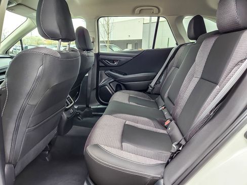 Certified 2025 Subaru Outback Premium w/ Popular Package #1A image 9