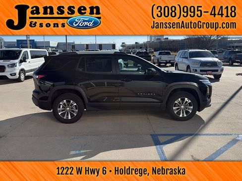 Used 2025 Chevrolet Equinox LT w/ Convenience Package II image 5