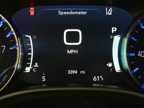 Used 2025 Chrysler Pacifica Select w/ Fav Edition Package image 28