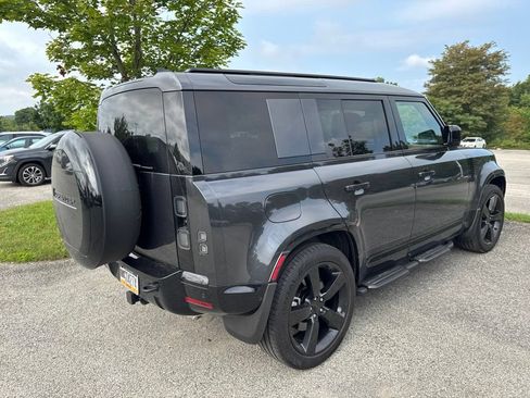 Used 2026 Land Rover Defender 110 X-Dynamic SE AWD/4WD image 3