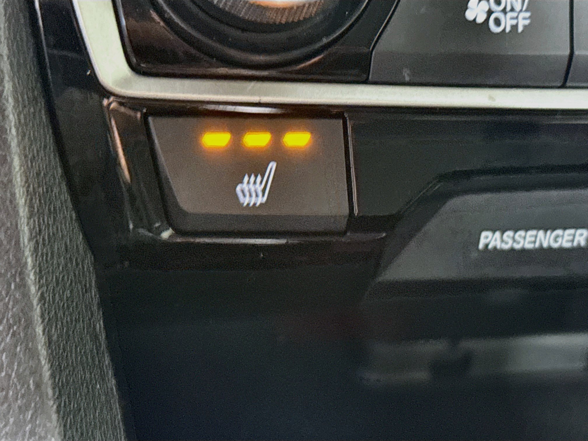 Used 2018 Honda Civic Touring image 25