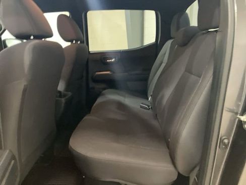 Used 2019 Toyota Tacoma TRD Off-Road w/ Technology Package image 19