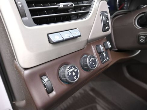 Used 2020 GMC Yukon Denali w/ Open Road Package AWD/4WD image 21