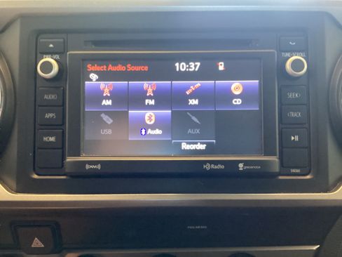 Used 2019 Toyota Tacoma SR5 AWD/4WD image 12