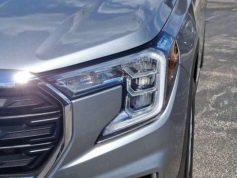 Certified 2023 GMC Terrain SLE w/ Driver Convenience Package AWD/4WD image 11