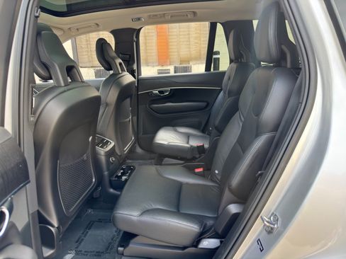 Used 2020 Volvo XC90 T8 Momentum w/ Protection Package Premier AWD/4WD image 39