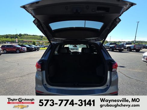 Used 2024 Chevrolet Equinox RS w/ RS Leather Package AWD/4WD image 32
