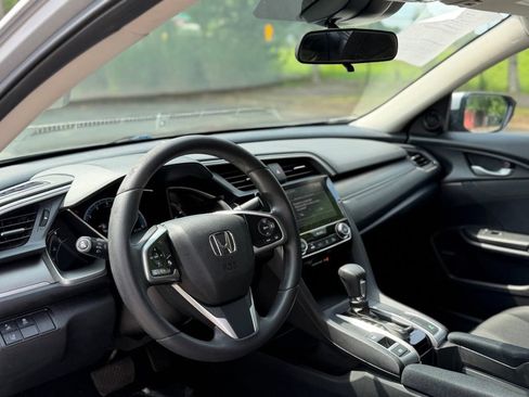 Used 2017 Honda Civic EX image 11