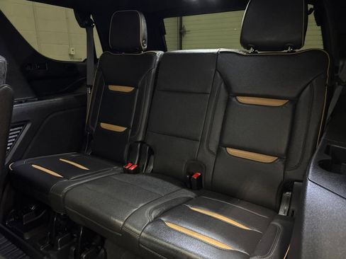 Used 2023 GMC Yukon AT4 AWD/4WD image 32