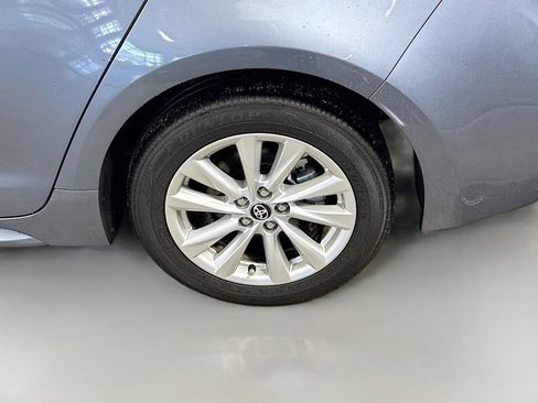 Used 2025 Toyota Corolla LE w/ LE Premium Package image 25