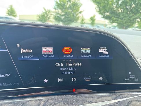 Certified 2021 Cadillac Escalade ESV Premium Luxury AWD/4WD image 34
