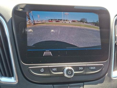 Used 2020 Chevrolet Malibu LT w/ Leather Package image 18