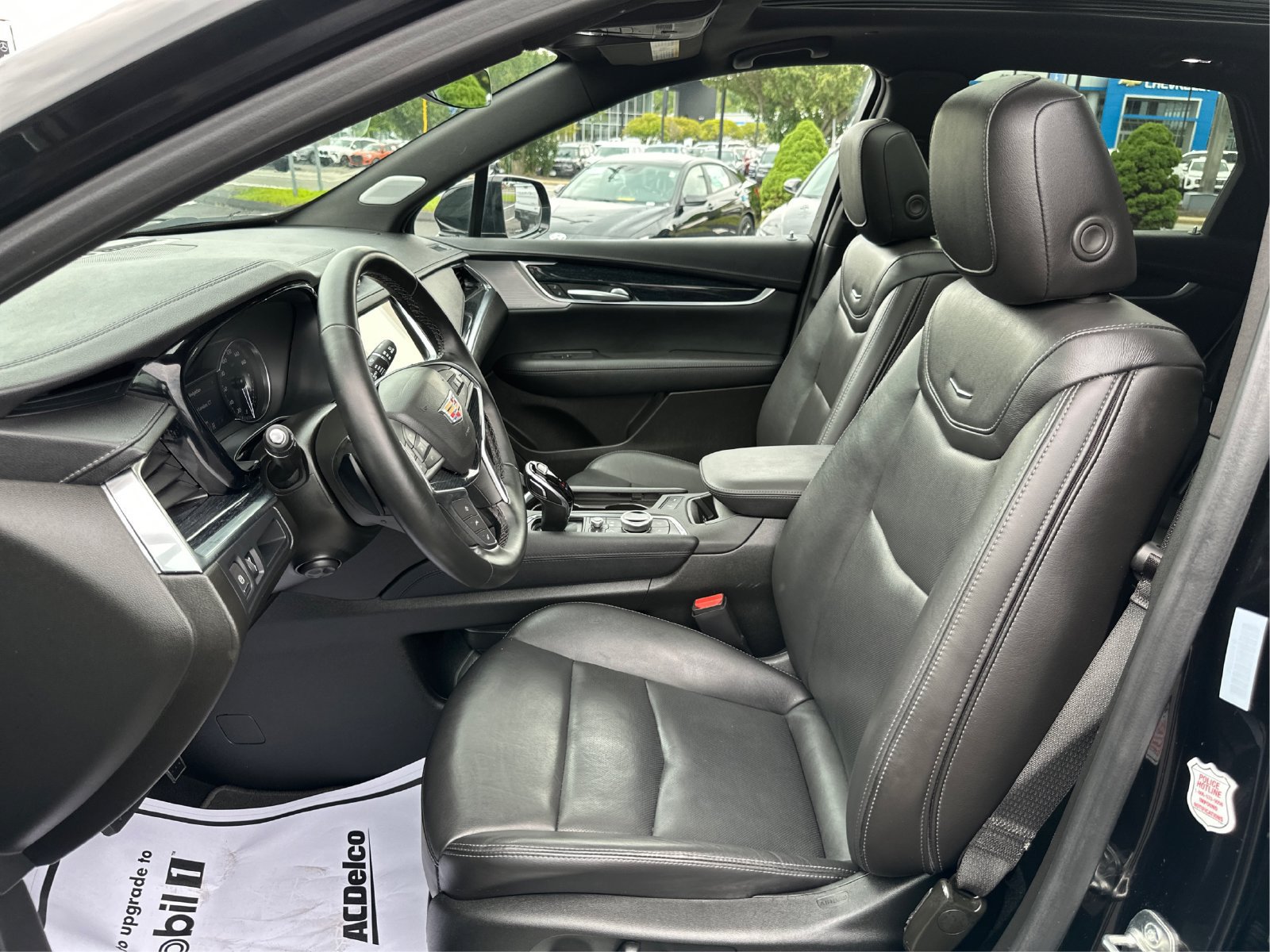 Certified 2025 Cadillac XT5 Premium Luxury AWD/4WD image 9