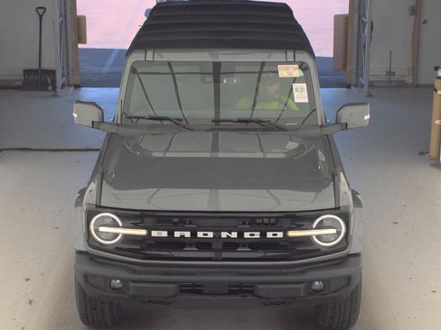 Used 2021 Ford Bronco Outer Banks AWD/4WD image 2
