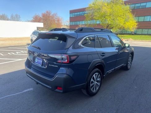Used 2024 Subaru Outback Premium AWD/4WD image 6