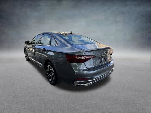 Used 2023 Volkswagen Jetta SEL FWD image 5