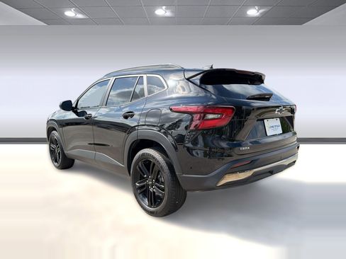 Certified 2025 Chevrolet Trax ACTIV w/ Driver Confidence Package FWD image 3
