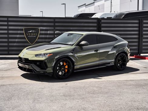 Used 2023 Lamborghini Urus Performante AWD/4WD image 5