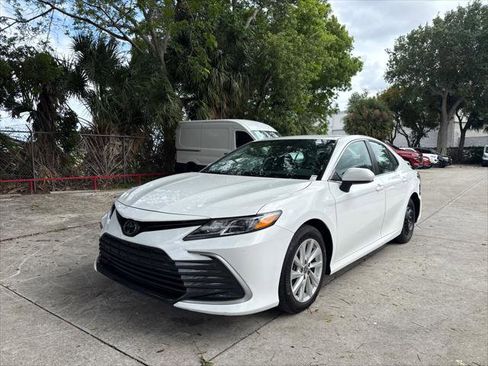 Used 2023 Toyota Camry LE FWD image 2