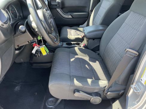 Used 2012 Jeep Wrangler Unlimited Sport AWD/4WD image 18