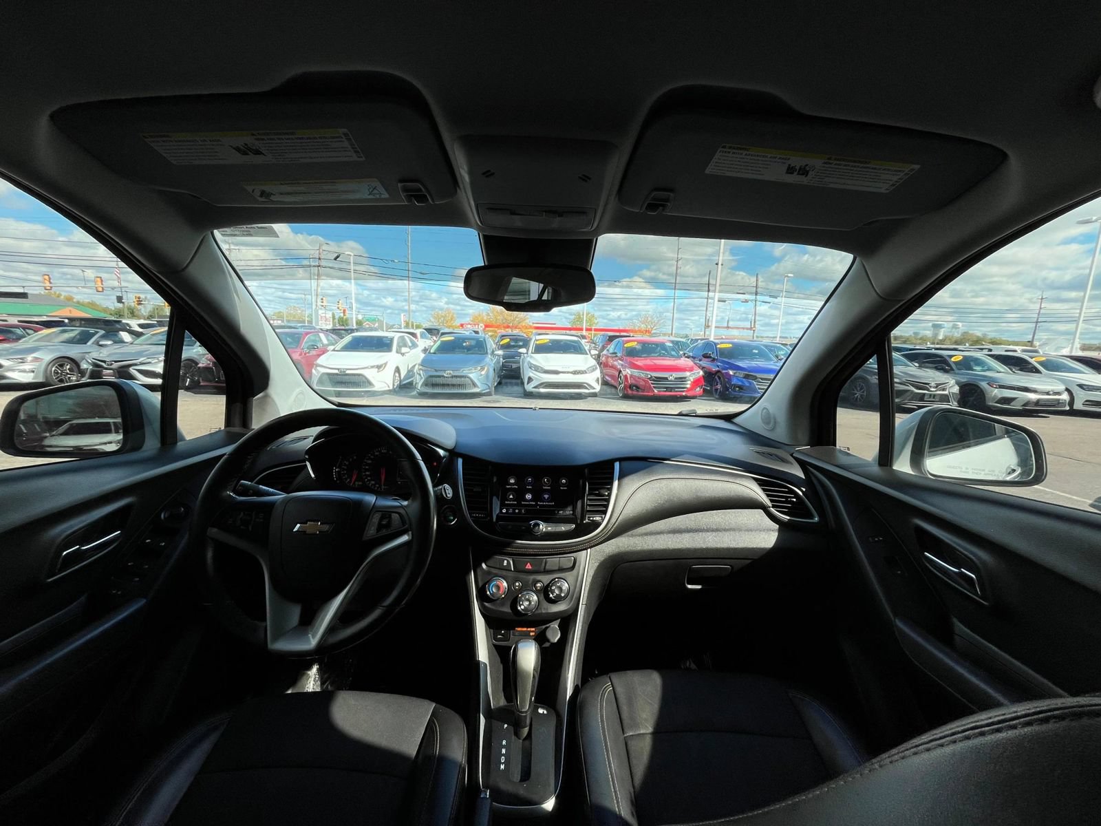 Used 2018 Chevrolet Trax LT w/ LT Convenience Package AWD/4WD image 38