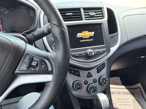 Used 2019 Chevrolet Sonic LT w/ Convenience Package FWD image 12