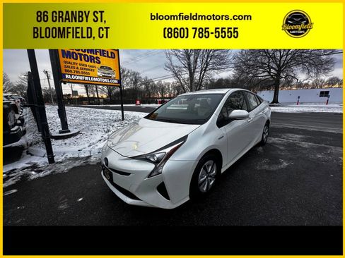 Used 2018 Toyota Prius Two image 1