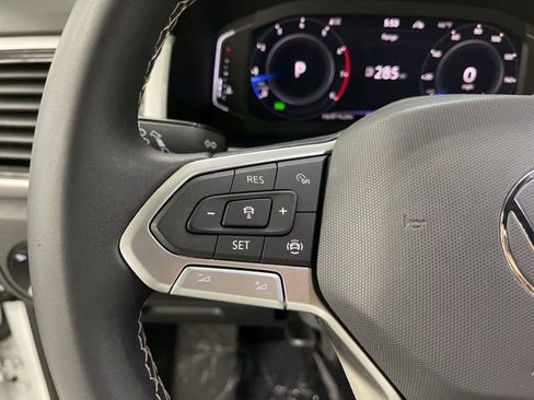 Used 2023 Volkswagen Atlas Cross Sport SE w/ Black Wheel Package image 16