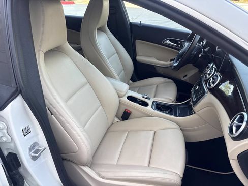 Used 2018 Mercedes-Benz CLA 250 image 16