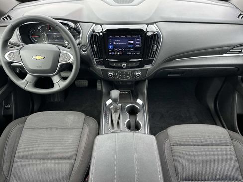 New 2023 Chevrolet Traverse LT FWD image 13
