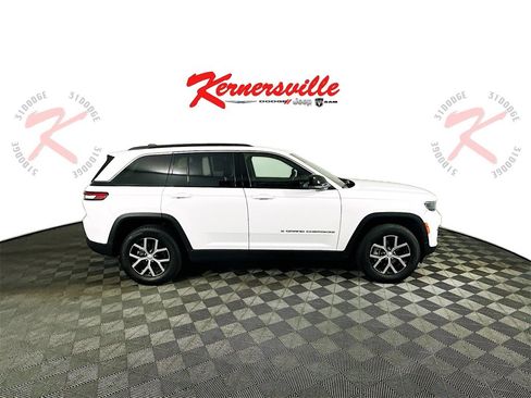 Used 2024 Jeep Grand Cherokee Limited image 8