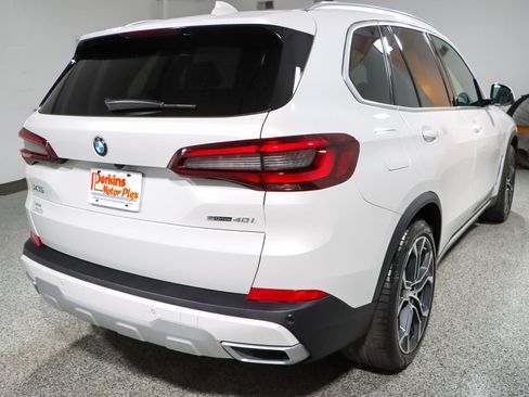 Used 2022 BMW X5 sDrive40i w/ Premium Package image 7
