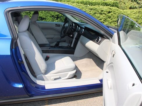Used 2007 Ford Mustang Premium RWD image 13