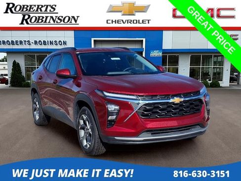Used 2025 Chevrolet Trax LT w/ LT Convenience Package FWD image 1