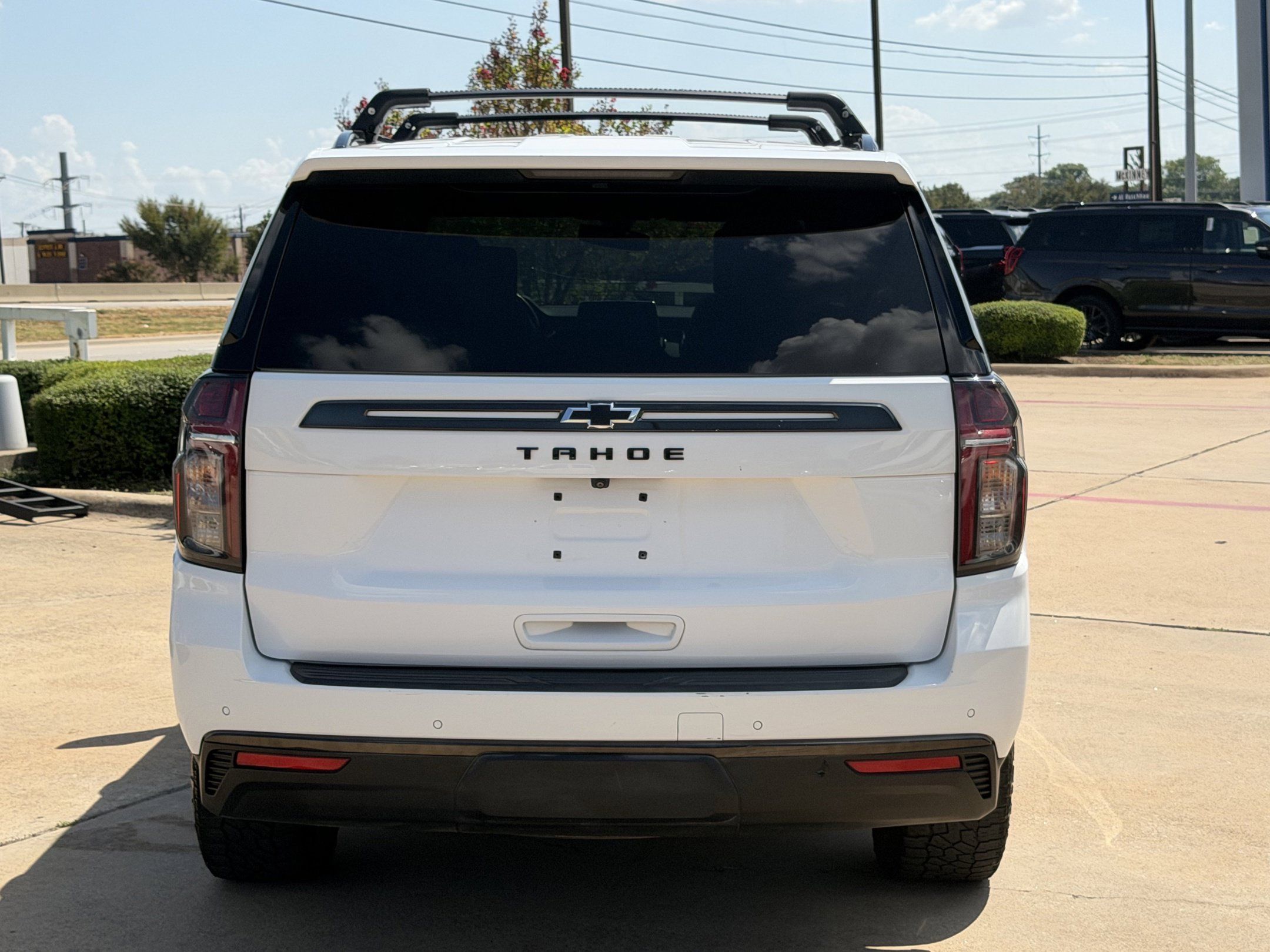 Used 2021 Chevrolet Tahoe Z71 w/ Z71 Off-Road Package AWD/4WD image 6