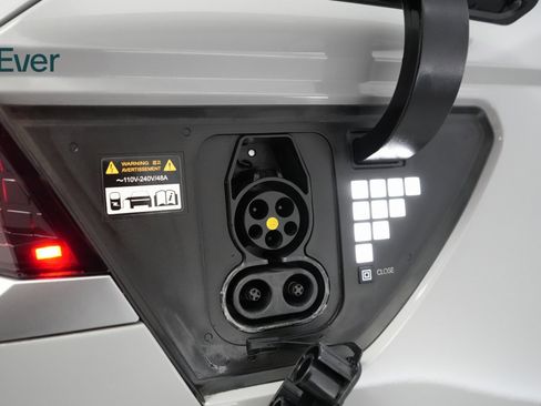 Used 2024 Hyundai Ioniq 5 SEL image 23