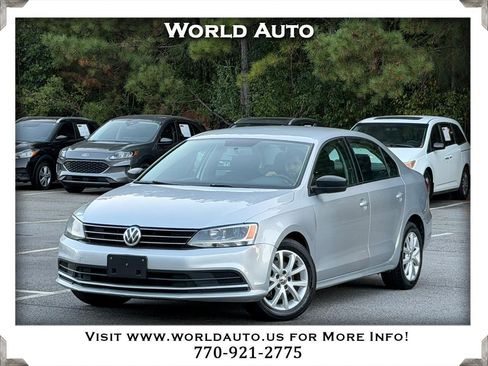 Used 2015 Volkswagen Jetta SE FWD image 1