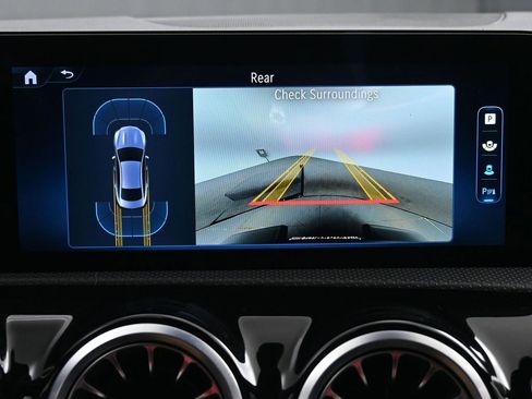 Used 2025 Mercedes-Benz CLA 250 4MATIC image 31