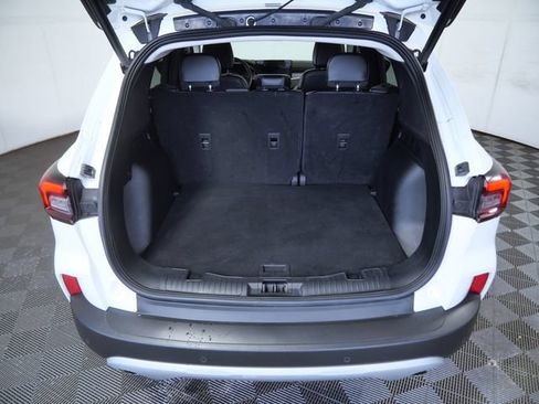 Certified 2024 Ford Escape Platinum AWD/4WD image 10