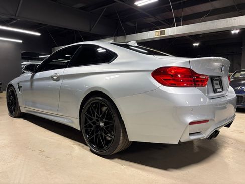 Used 2017 BMW M4 Coupe RWD image 2
