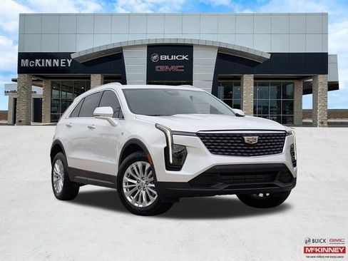 Used 2024 Cadillac XT4 Luxury w/ Cold Weather Package FWD image 1