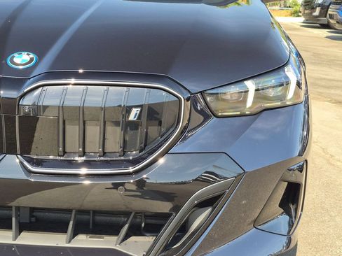 New 2027 BMW i5 eDrive40 w/ Executive Package RWD image 20