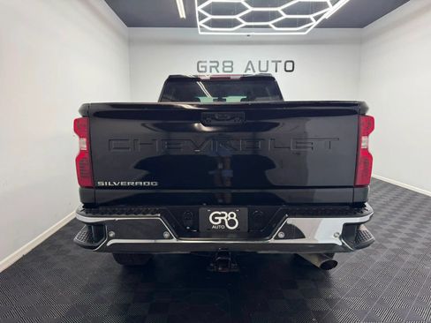 Used 2022 Chevrolet Silverado 2500 LT w/ Texas Edition AWD/4WD image 6