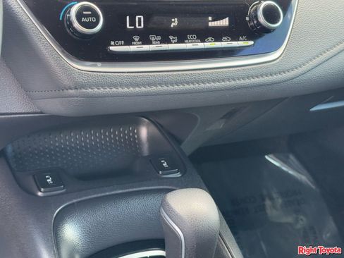 Certified 2022 Toyota Corolla XSE image 29