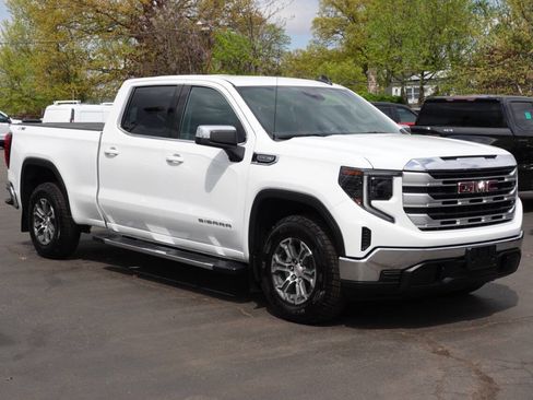 Used 2023 GMC Sierra 1500 SLE w/ X31 Off-Road Package AWD/4WD image 5
