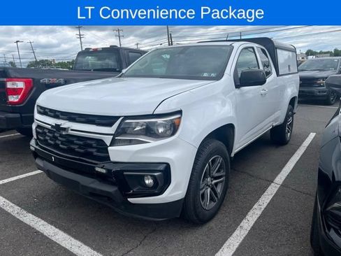 Used 2022 Chevrolet Colorado LT w/ LT Convenience Package AWD/4WD image 2