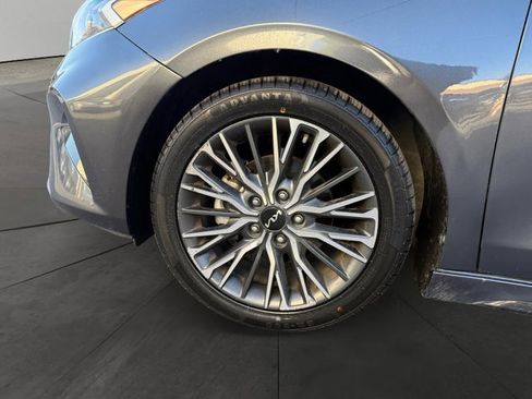 Used 2023 Kia Forte GT-Line w/ GT-Line Premium Package FWD image 9