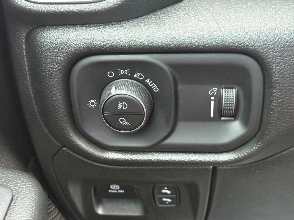 Used 2023 RAM 1500 Big Horn AWD/4WD image 21