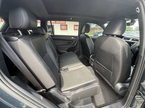 Used 2018 Volkswagen Tiguan SEL w/ R-Line Package FWD image 16
