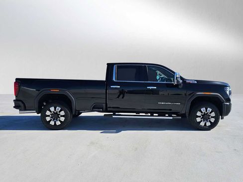 New 2026 GMC Sierra 3500 Denali AWD/4WD image 2